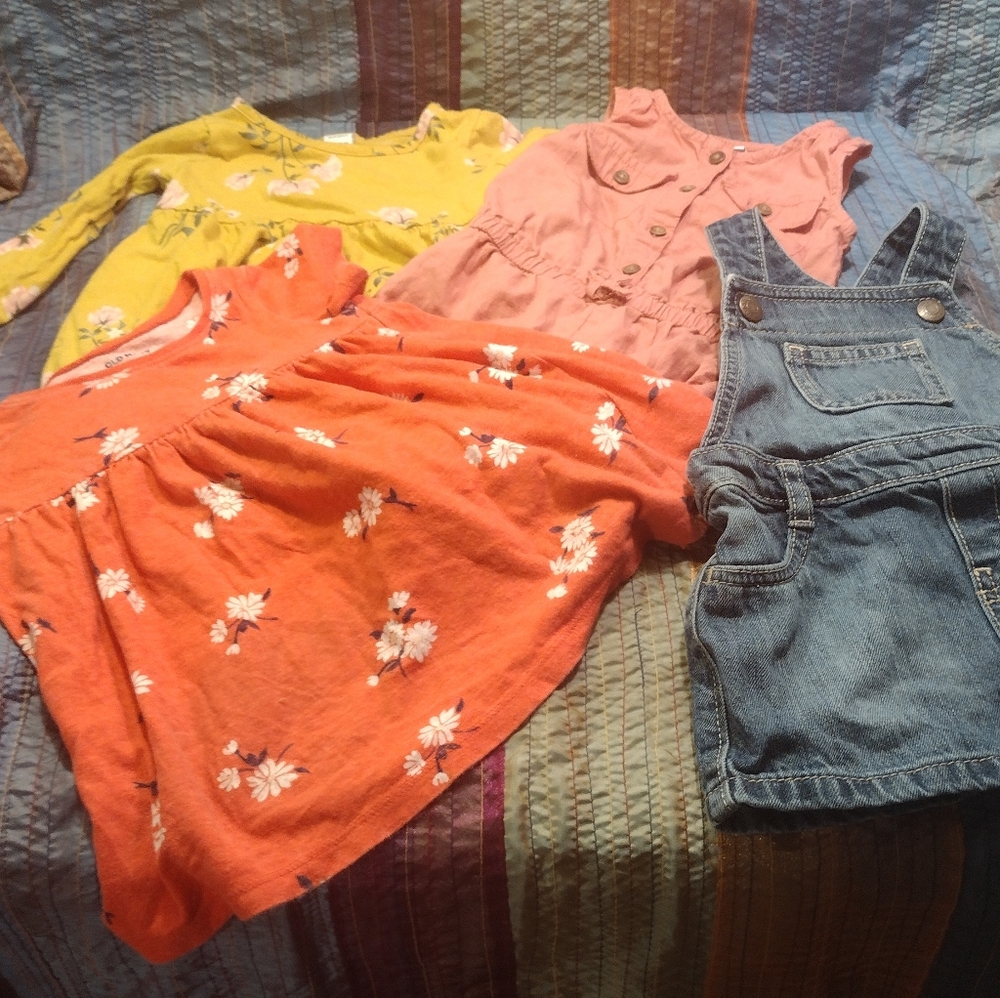 4 Piece " OLD NAVY " Girl Clothing ( 2 Tagged 6-12, 2 Tagged 12-18